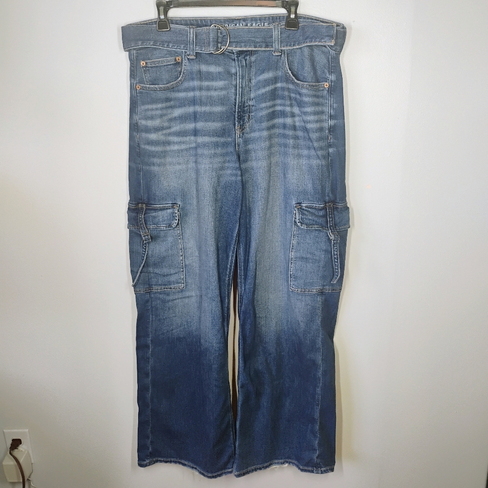 American Eagle Jeans Super High Rise Baggy Wide Leg Cargo Jeans - Picture 13 of 13